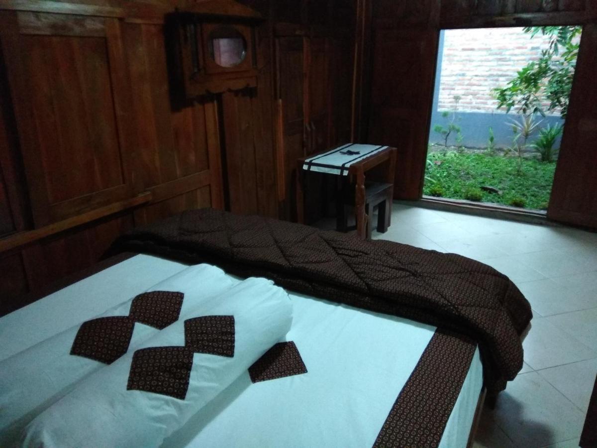 Godean Omah Ndeso Homestay *